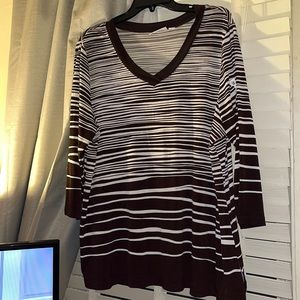 SUSAN GRAVER Brown & White V Neck Tunic blouse, Size XL